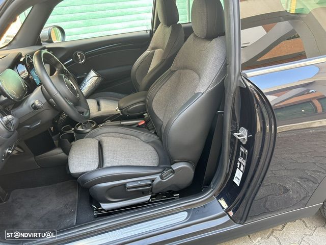 MINI 3 Portas Cooper Sport Edition Auto - 17