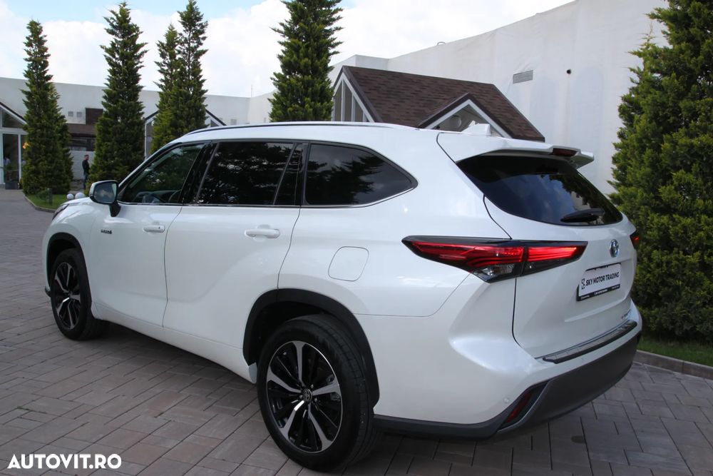 Toyota Highlander 2.5 L Dynamic Force 248CP Executive Metallic - 18