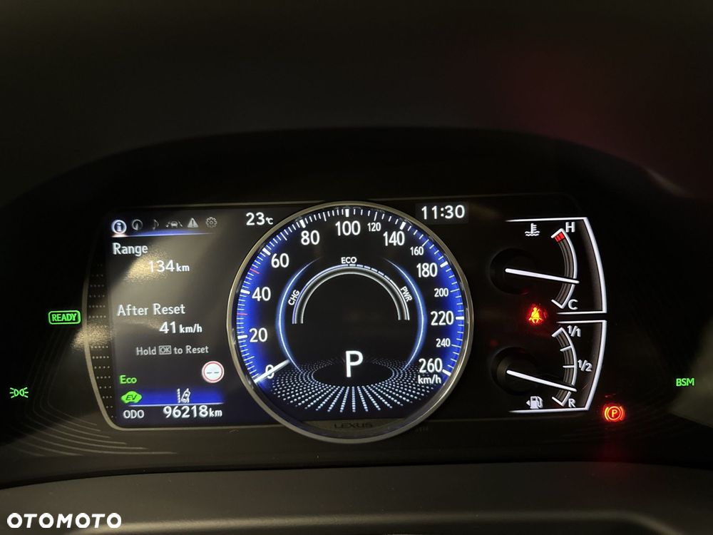 Lexus ES 300h Business Edition - 19