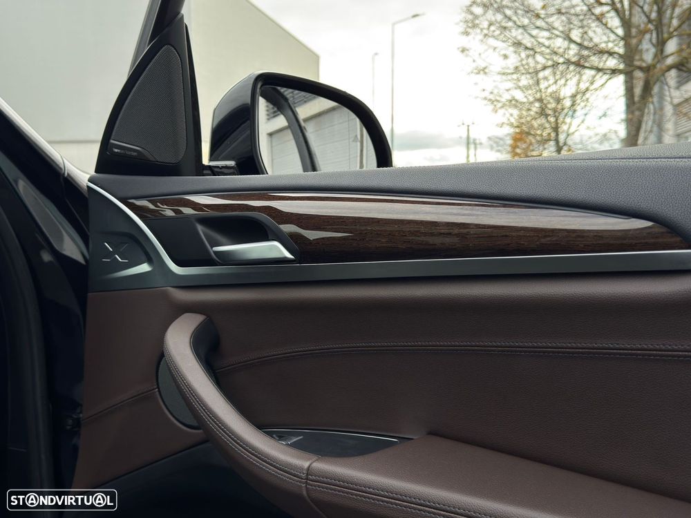 BMW iX3 Inspiring - 10