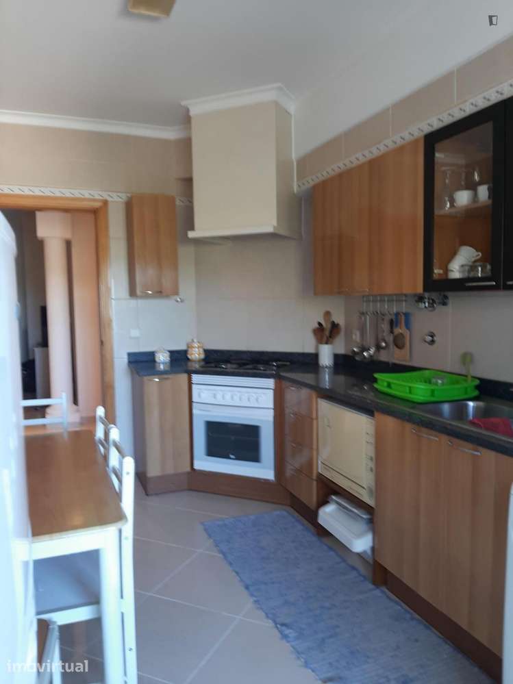 Quarto - localizado em Caparica Lisbon - Grande imagem: 3/14