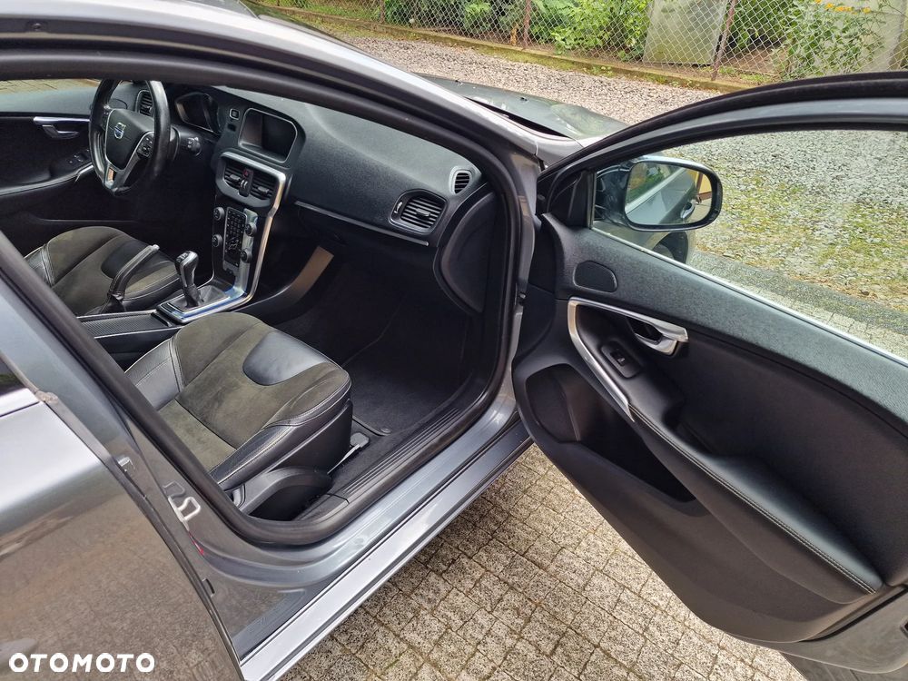 Volvo V40 D2 Drive-E R-Design Kinetic - 23