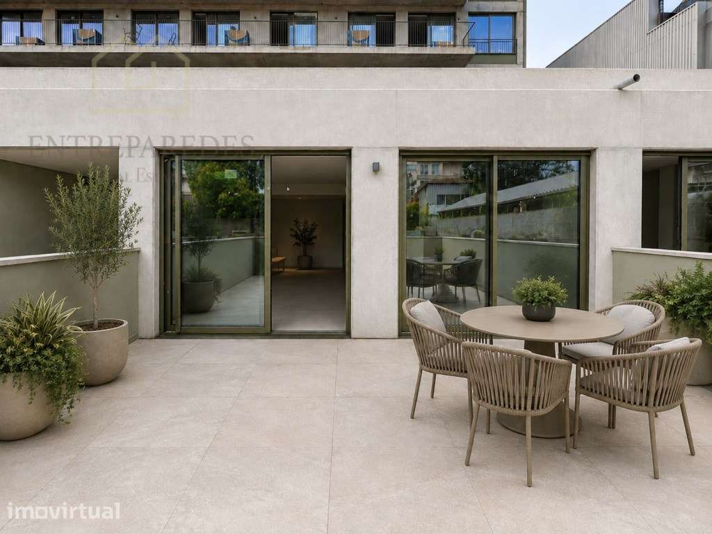 Apartamento T1 com lugar de garagem e terraço de 30,75m2 para compr... - Grande imagem: 2/12