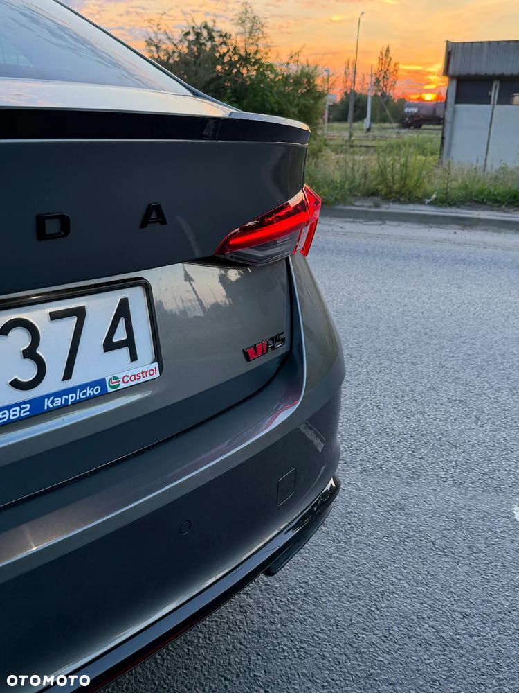 Skoda Octavia 2.0 TDI RS DSG - 11