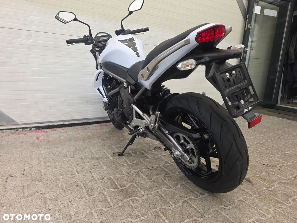 Kawasaki ER - 19