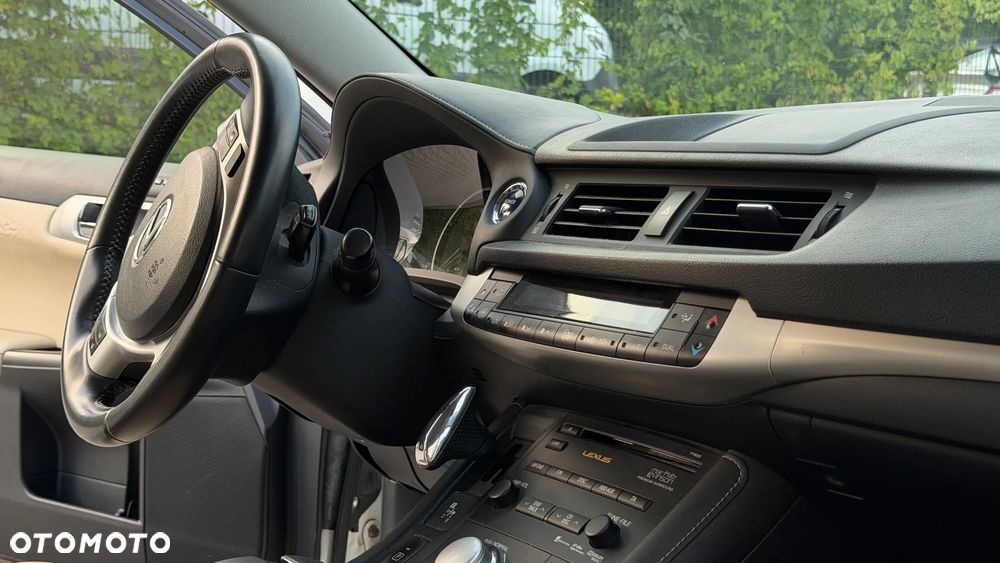 Lexus CT 200h Prestige - 13