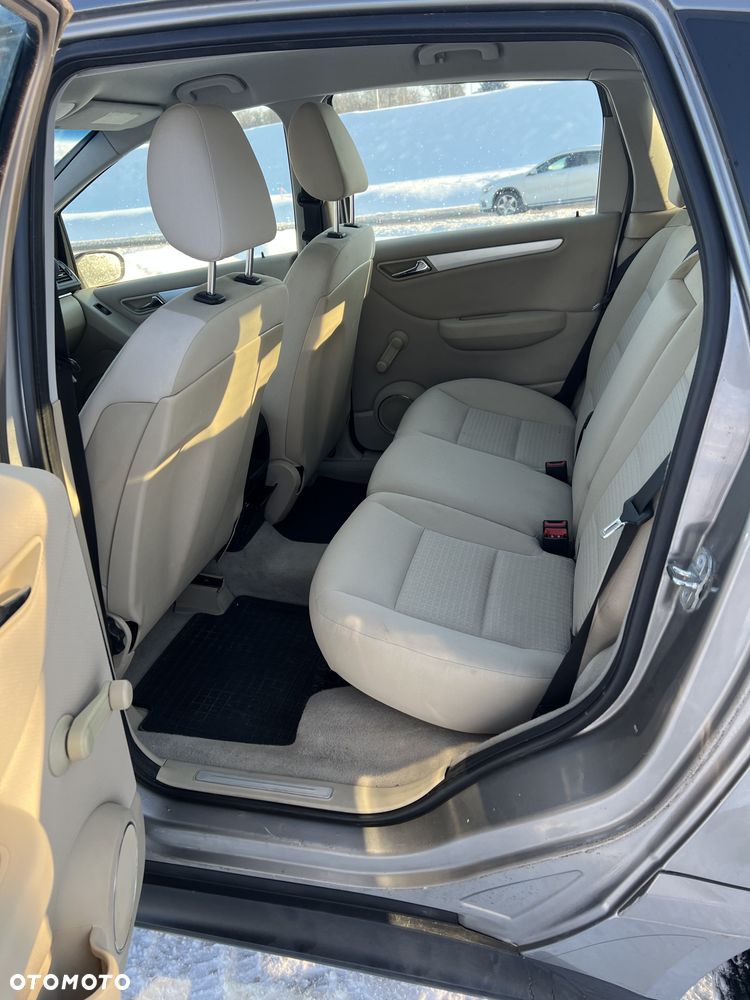 Mercedes-Benz Klasa B 200 Autotronic - 12
