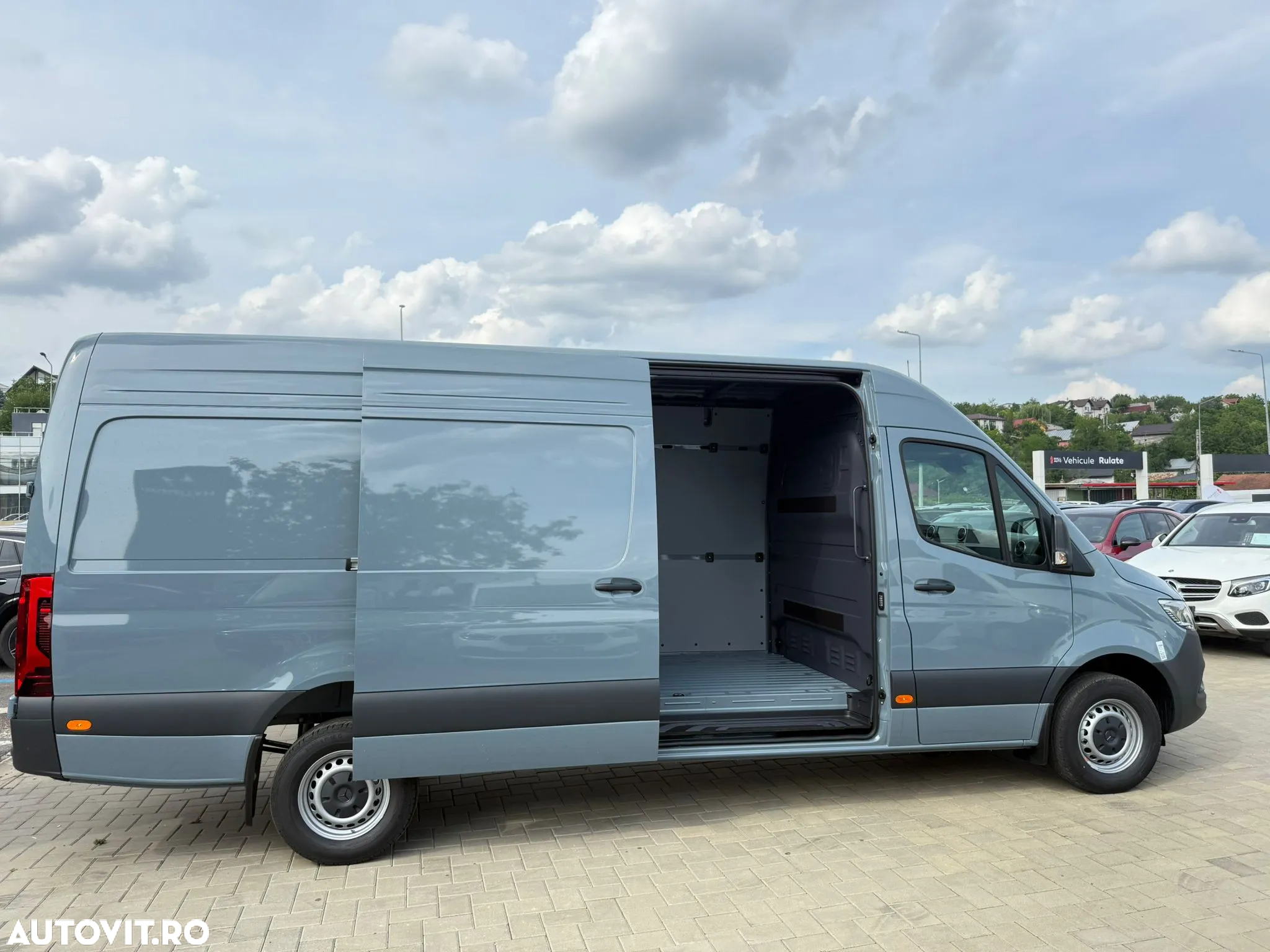 Mercedes-Benz Sprinter - 10