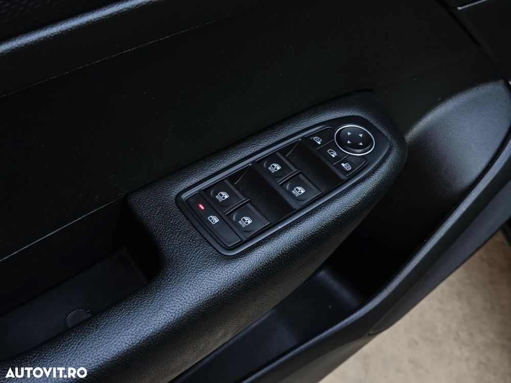 Renault Arkana E-TECH 145 Evolution - 22
