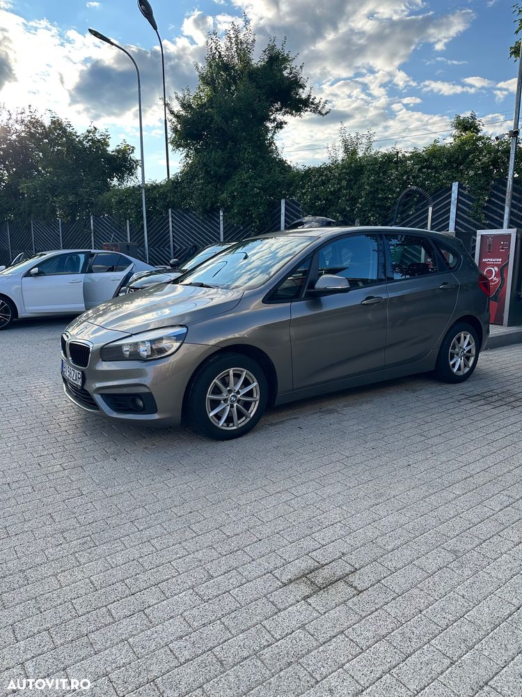 BMW Seria 2 218d Standard - 1