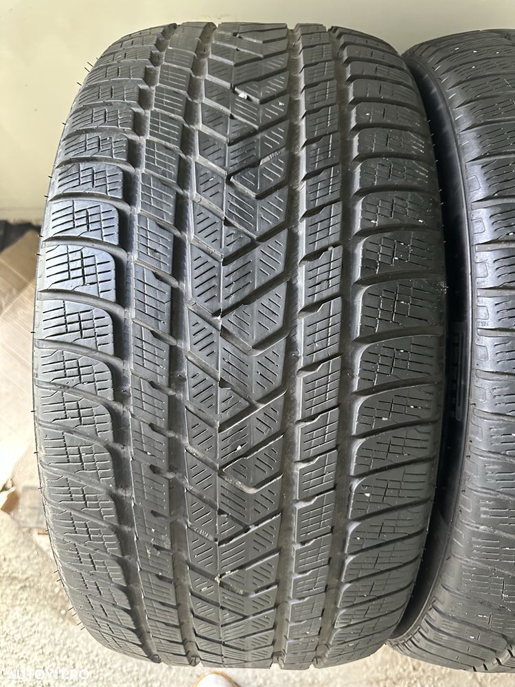 285/35 R22 Pirelli Scorpion Winter - 3