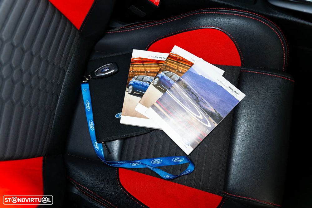 Ford Focus 2.0 EcoBoost ST c/ Pack Pele Desportiva - 49