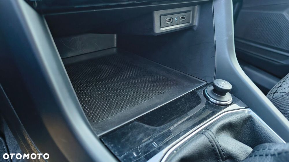 Volkswagen T-Cross - 25