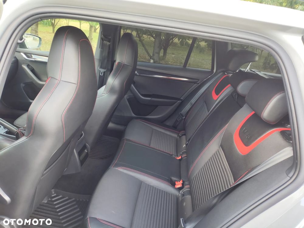 Skoda Octavia 2.0 TDI (Green tec) RS - 13