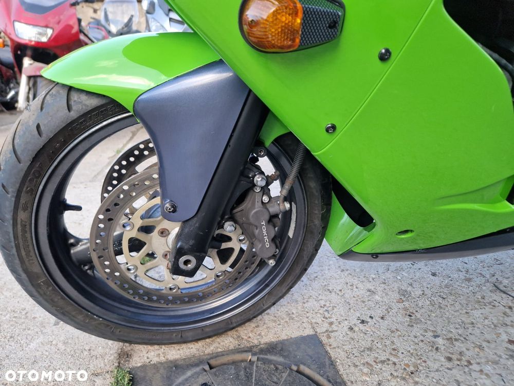 Kawasaki ZXR - 36