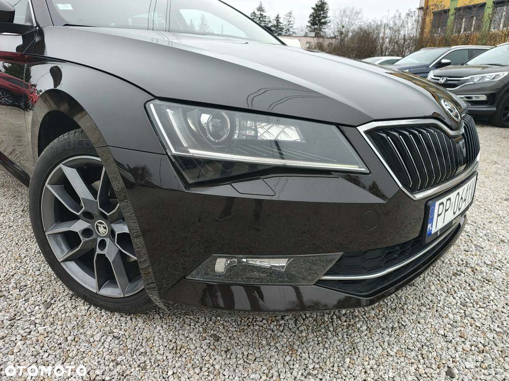 Skoda Superb 2.0 TDI DSG Premium Edition - 3