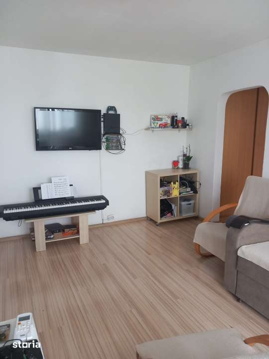Apartament 2 camere de vanzare, 50.28 mp, semimobilat, Ploiesti Vest — fotografia 1