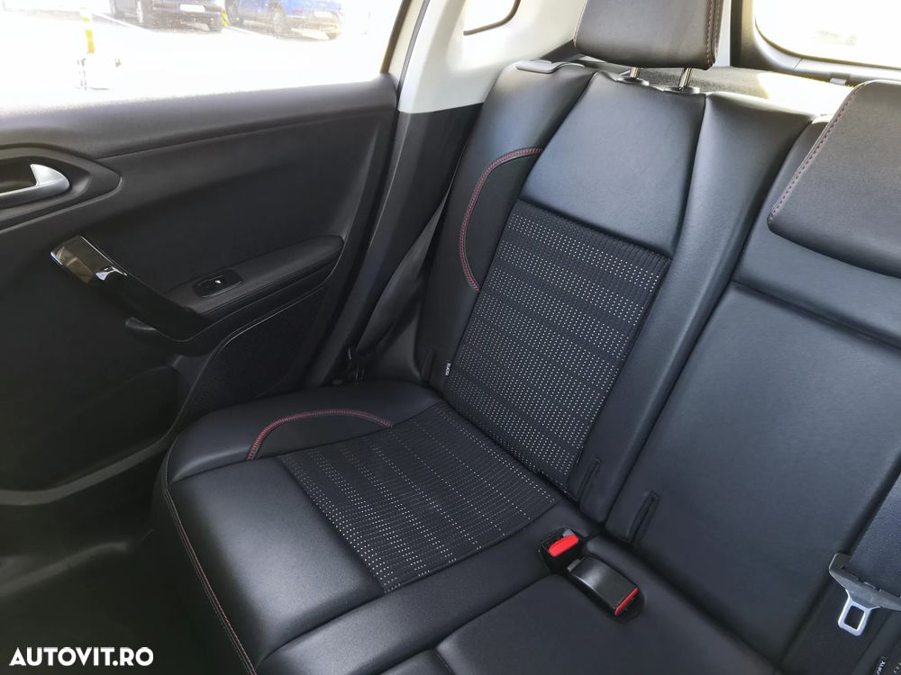 Peugeot 2008 PureTech 110 Stop&Start GT-Line Edition - 39