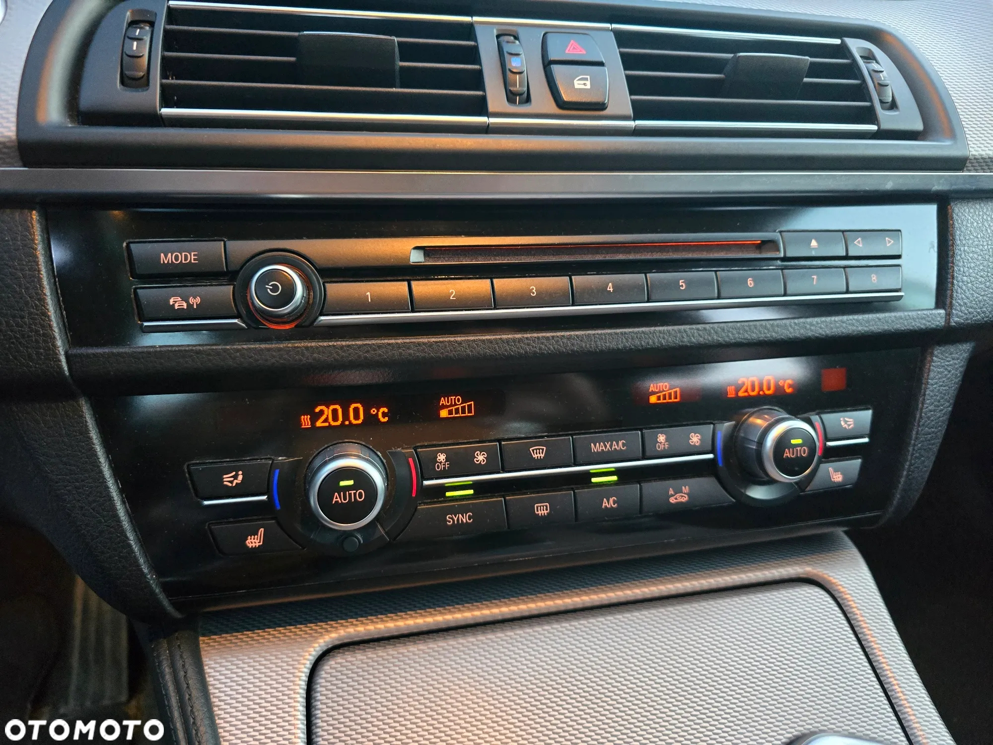 BMW Seria 5 525d xDrive - 23