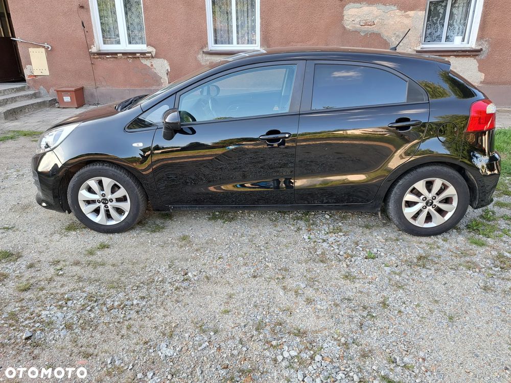 Kia Rio - 5