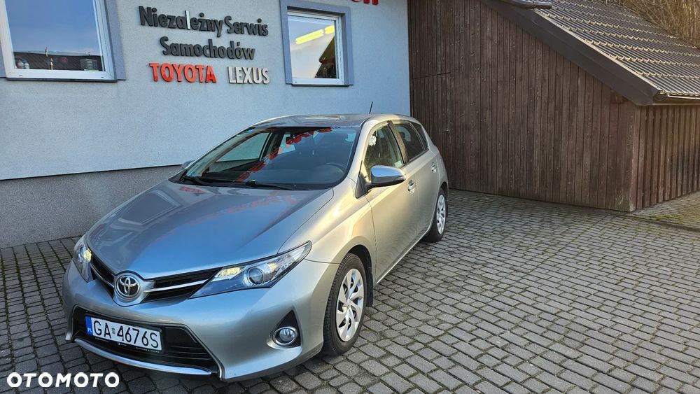 Toyota Auris 2.0 D-4D Premium Comfort - 4