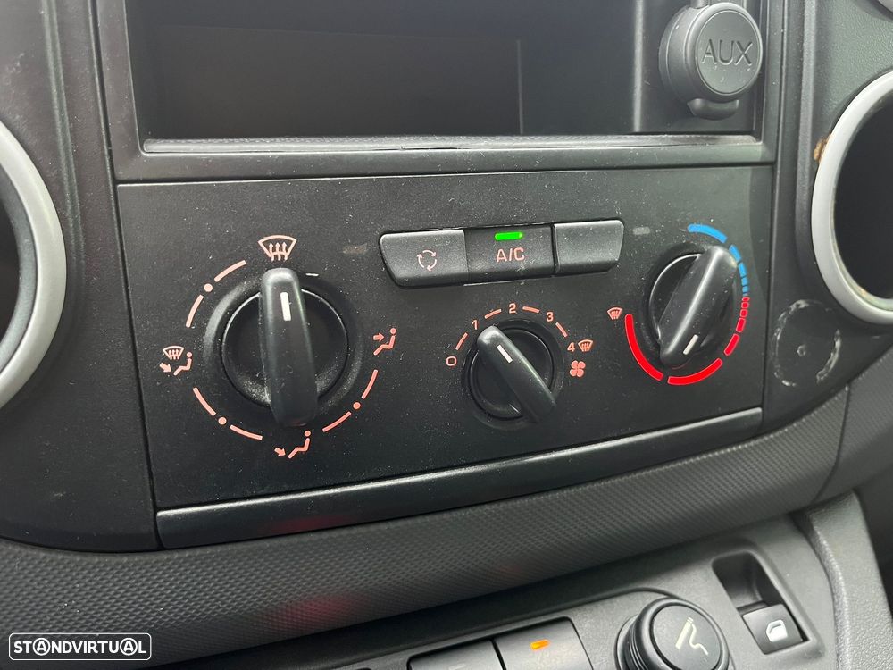 Peugeot Partner 1.6 HDI  3 LUGARES AC - 9