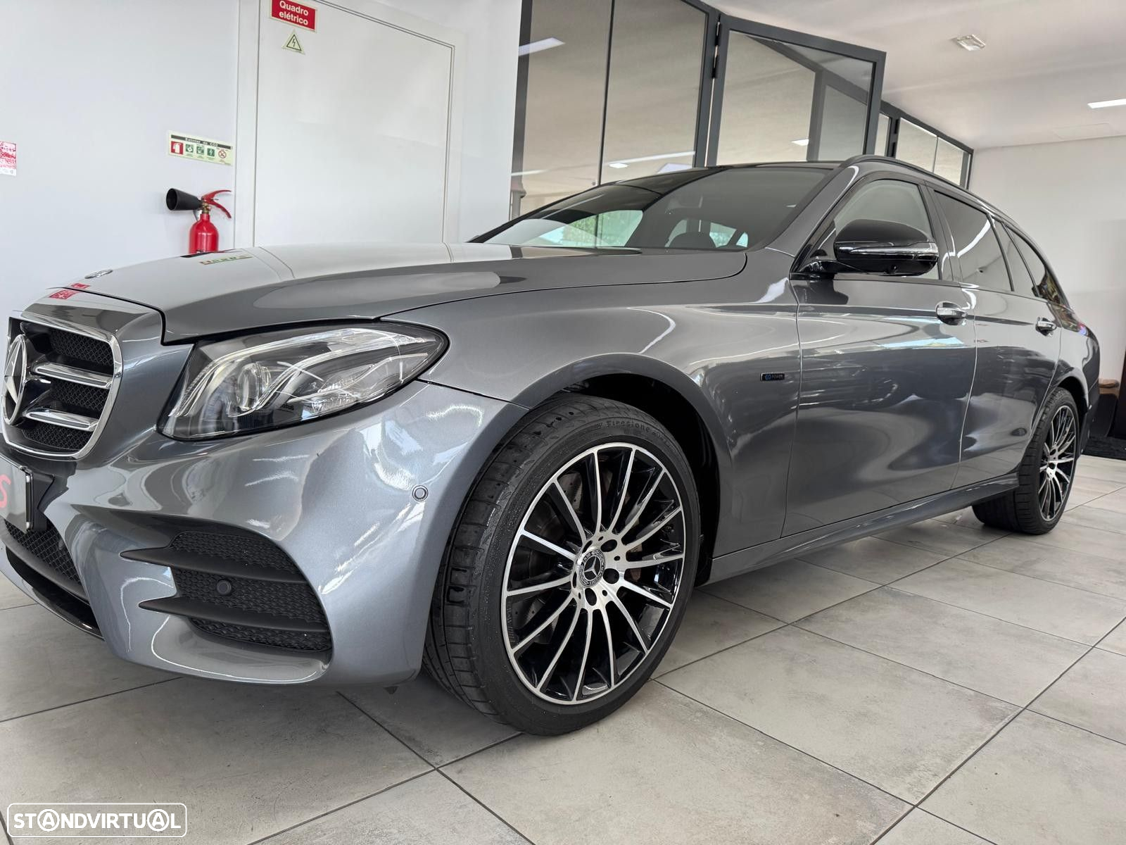 Mercedes-Benz E 300 de AMG Line - 3