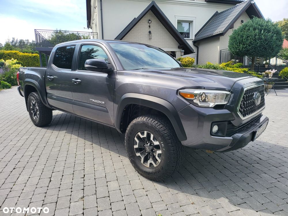 Toyota Tacoma - 5