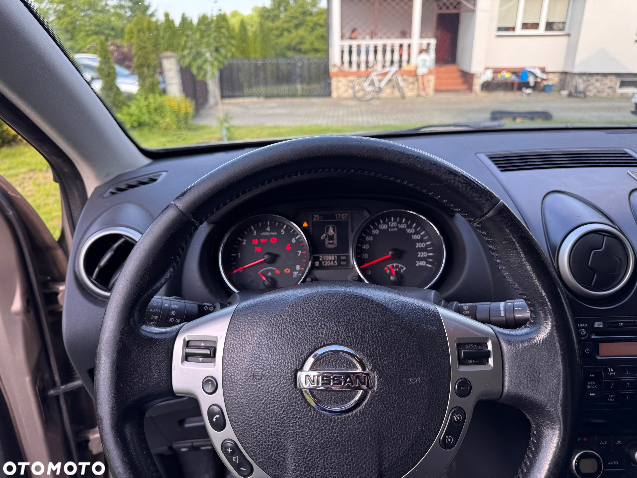 Nissan Qashqai - 12
