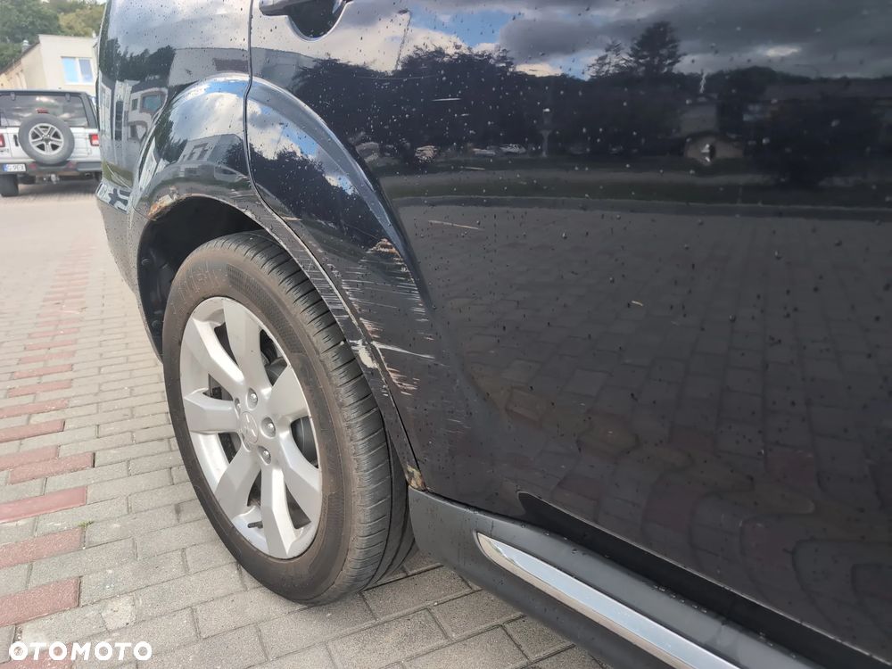 Mitsubishi Outlander - 19
