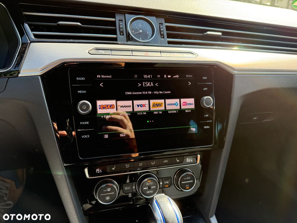 Volkswagen Passat - 24