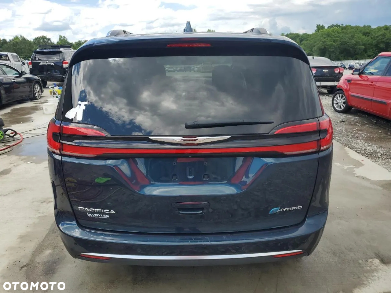 Chrysler Pacifica - 6