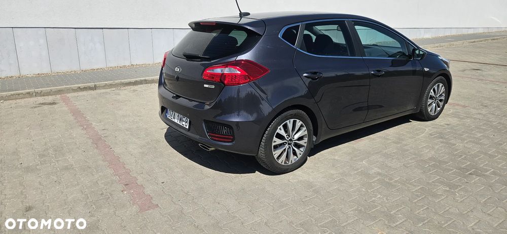 Kia Ceed 1.6 CRDi 136 ISG UEFA EURO 2016 - 3