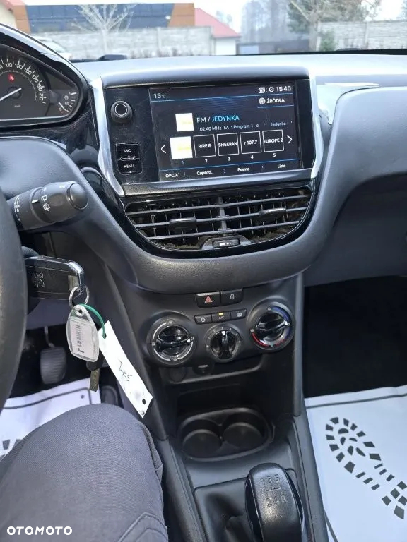 Peugeot 208 BlueHDi 100 Active - 8