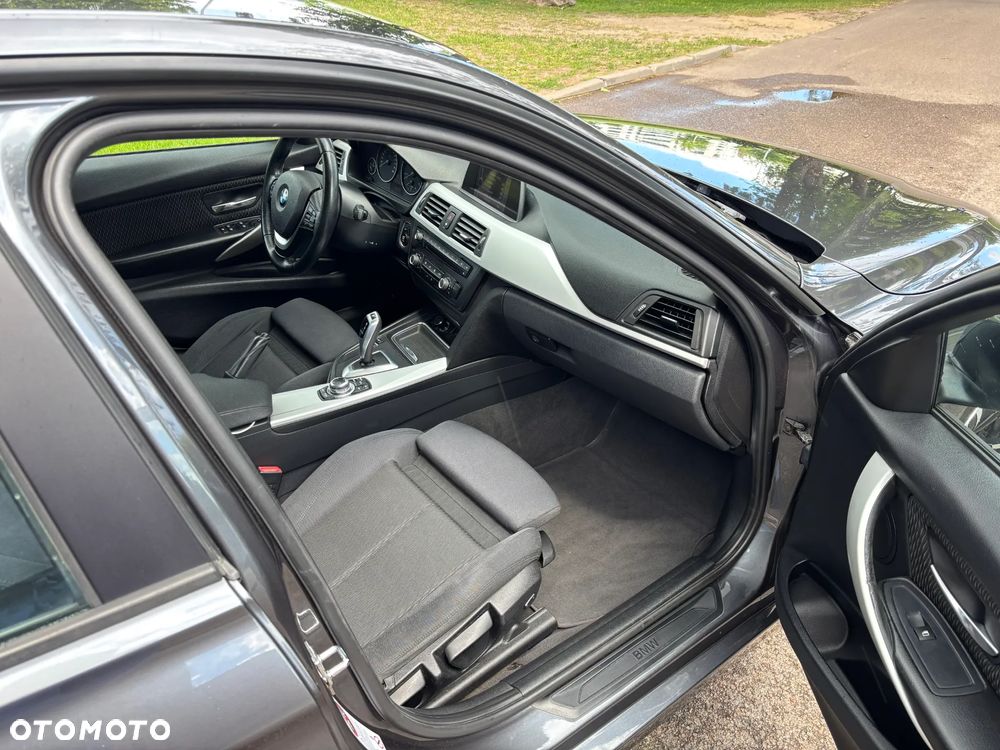 BMW Seria 3 - 12