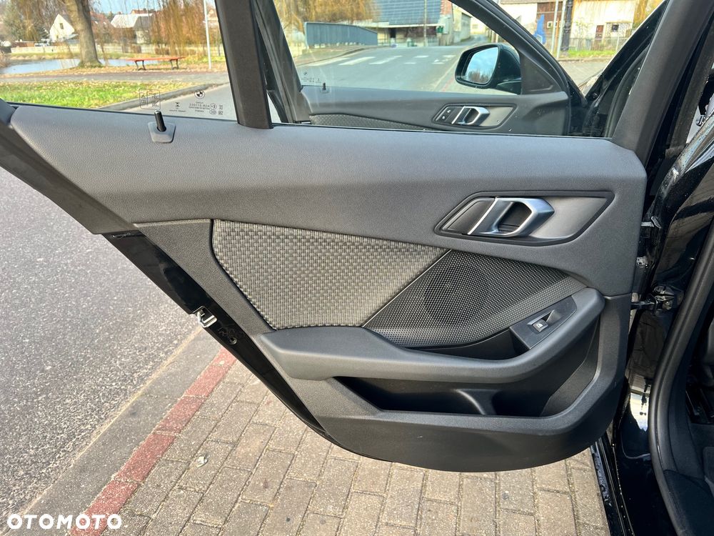 BMW Seria 1 118i Advantage - 27