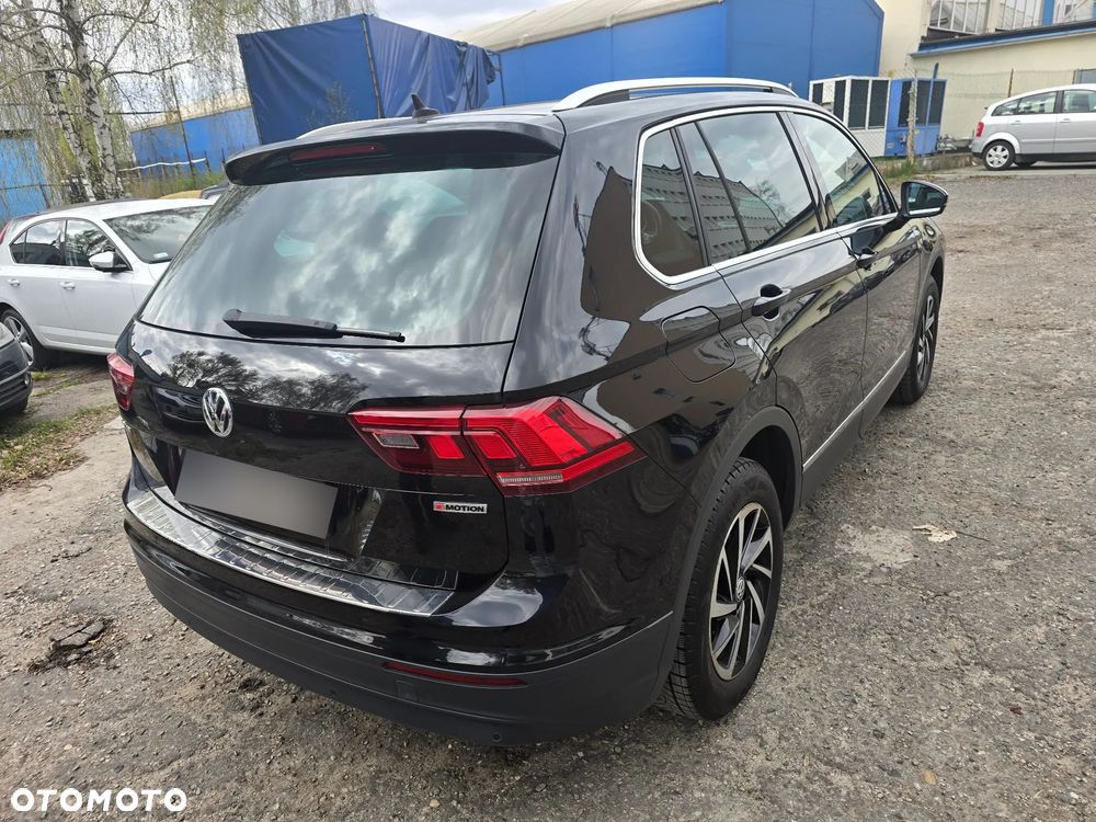 Volkswagen Tiguan ver-2-0-tdi-scr-bluemotion-technology-dsg-trendline - 3