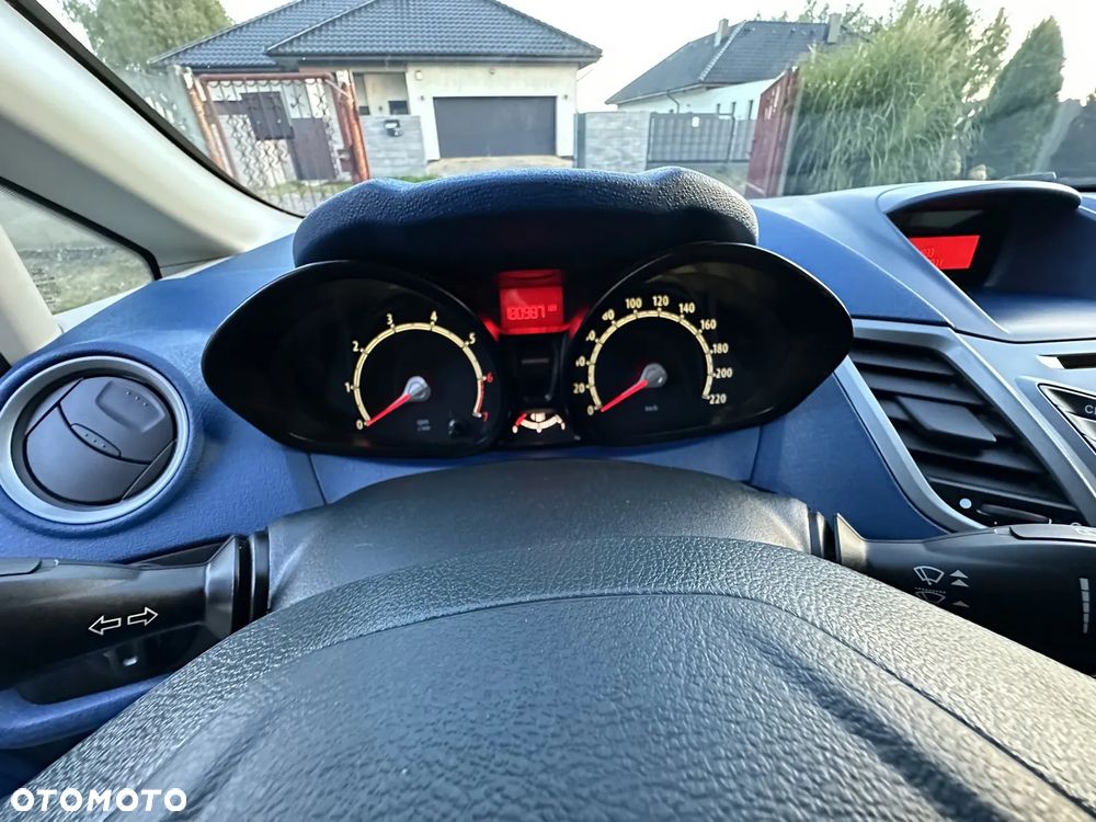 Ford Fiesta - 15