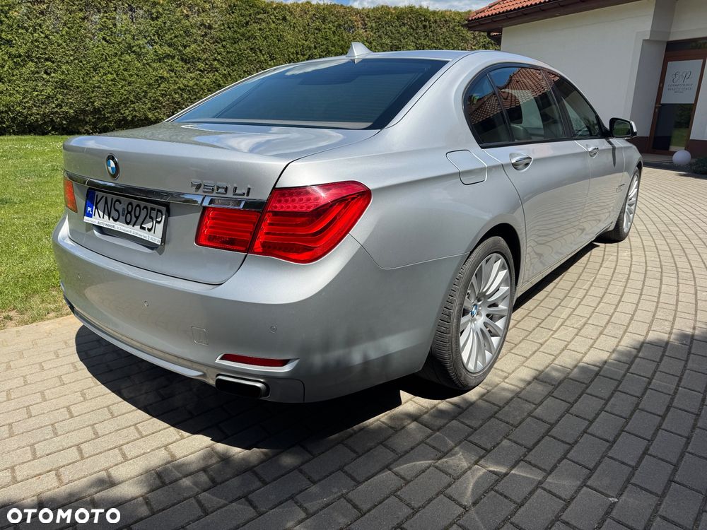 BMW Seria 7 750Li - 7
