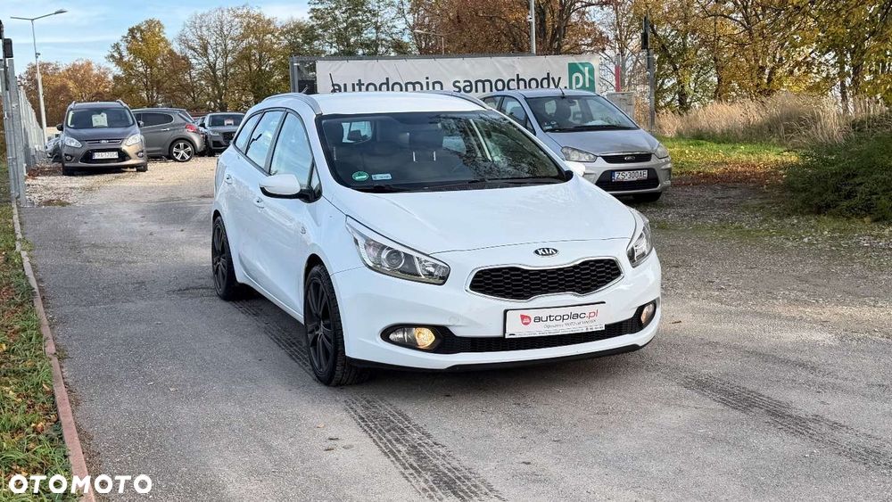 Kia Ceed - 8