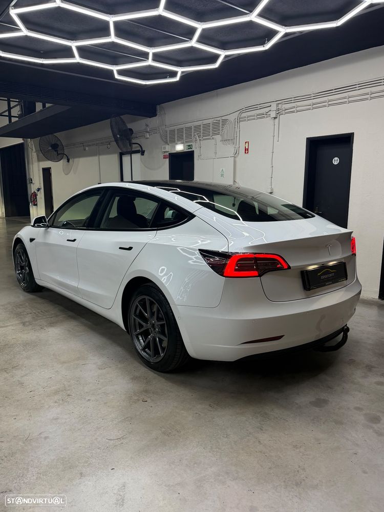 Tesla Model 3 Standard Range Plus RWD - 4