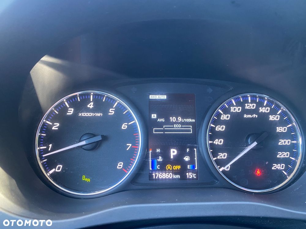 Mitsubishi Outlander 2.0 Intense + 4WD CVT - 9