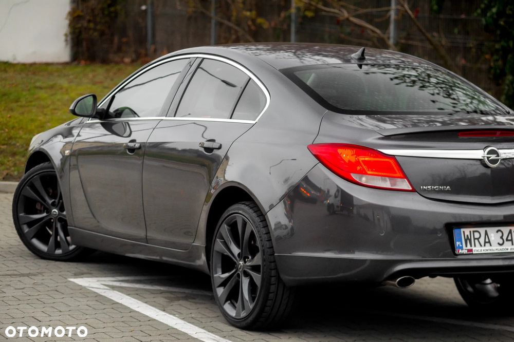 Opel Insignia 2.0 Turbo 4x4 Cosmo - 36