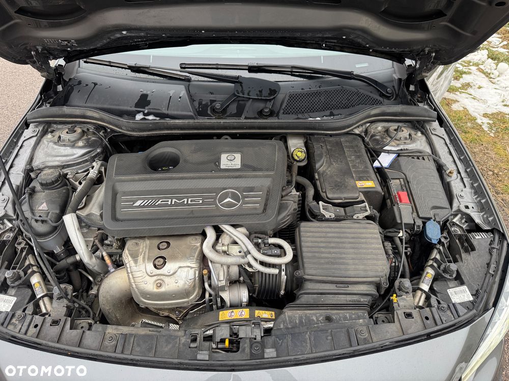 Mercedes-Benz GLA - 22