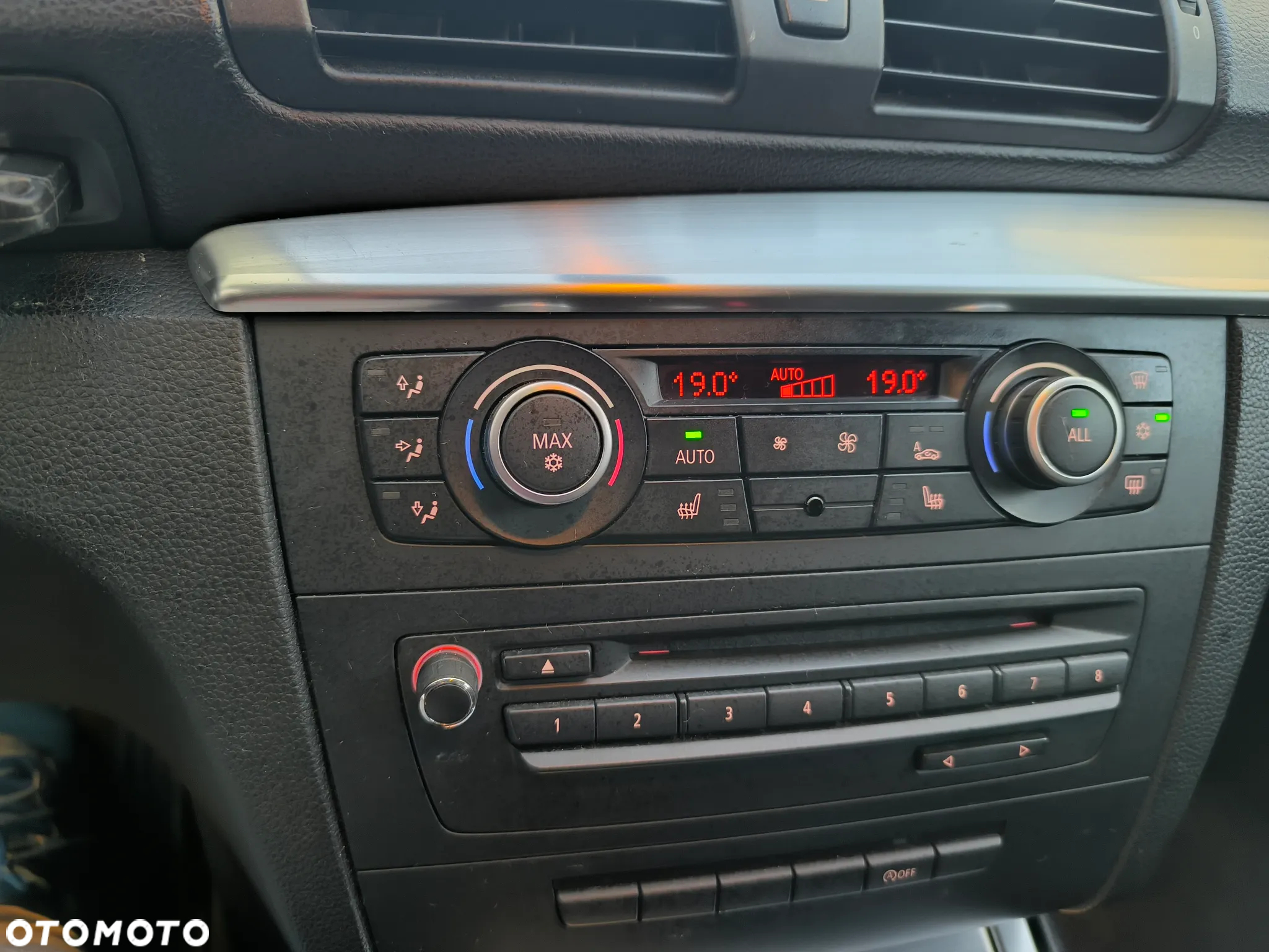 BMW Seria 1 118i - 33