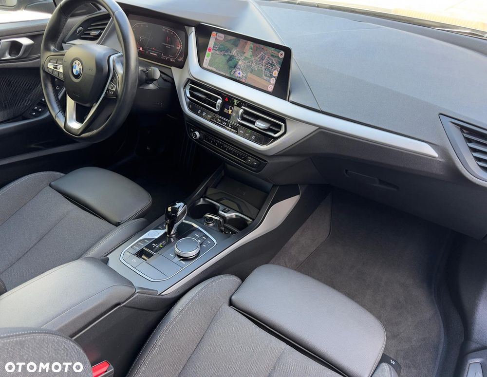 BMW Seria 2 220i Advantage sport - 18