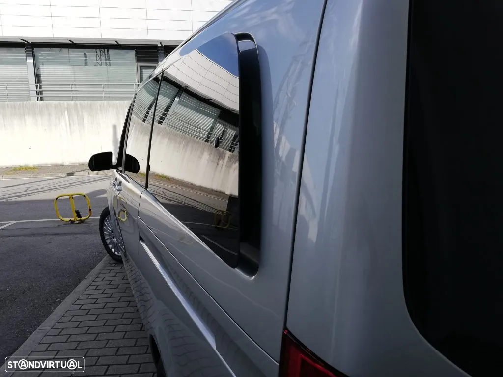 Mercedes-Benz V 220 d Longo Aut. - 33
