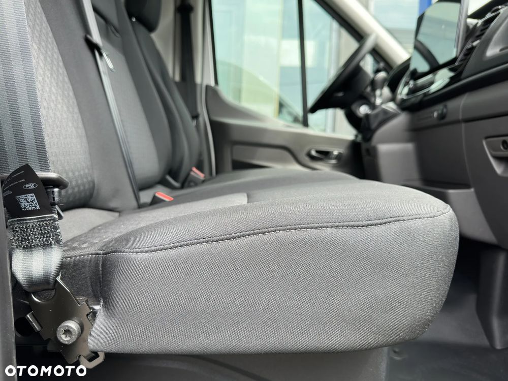 Ford Transit - 28