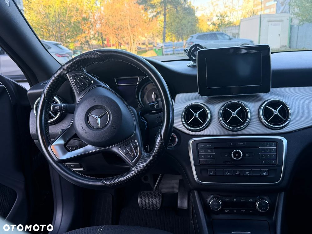 Mercedes-Benz CLA - 9