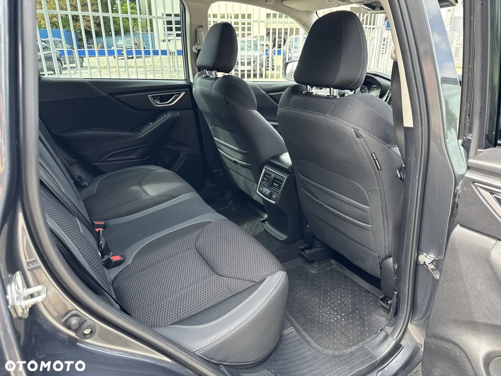 Subaru Forester 2.0i-L Active (EyeSight) Lineartronic - 16